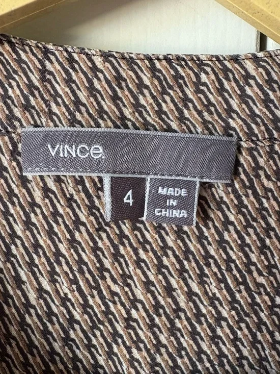 Vince | V-Neck Placket Silk Blouse. Herringbone print. Sleek. Sexy. Size 4 - Picture 4 of 6